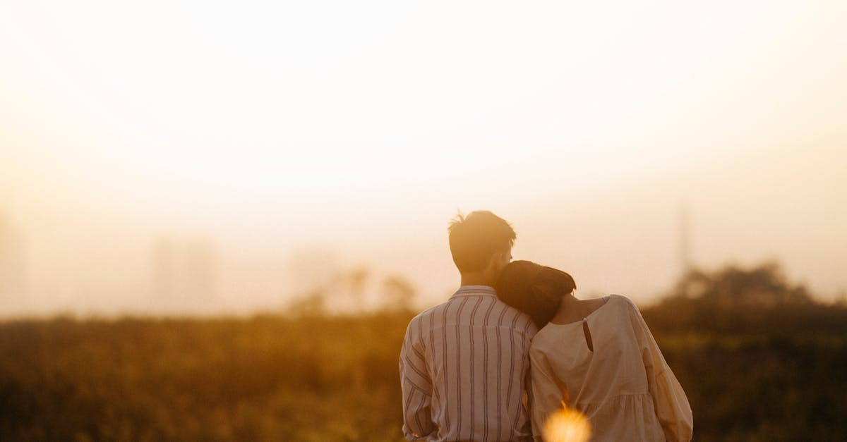 découvrez des conseils, des idées et des ressources pour enrichir votre relation de couple. explorez des sujets variés allant de la communication efficace aux activités romantiques, pour renforcer vos liens et vivre une histoire d'amour épanouissante.