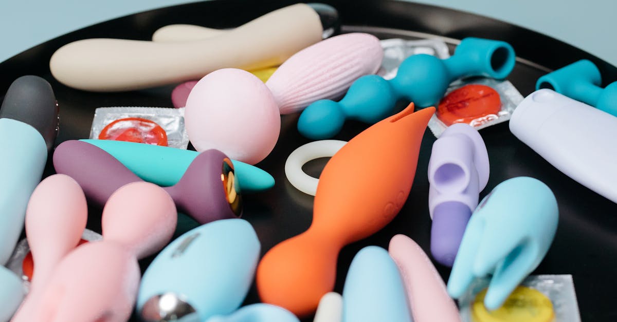 découvrez tout ce qu’il faut savoir sur les dildos : utilisations, conseils d’achat, sécurité et différents modèles pour une expérience intime personnalisée et épanouissante.